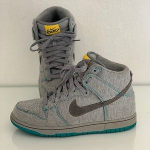 Nike 6.0 Dunk High Fleece ‘09 Sneaker - Gray/Teal